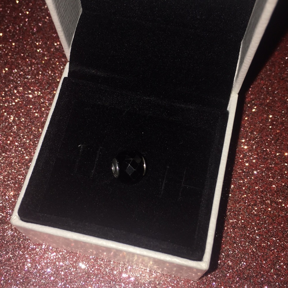 Pandora Essence Charm
